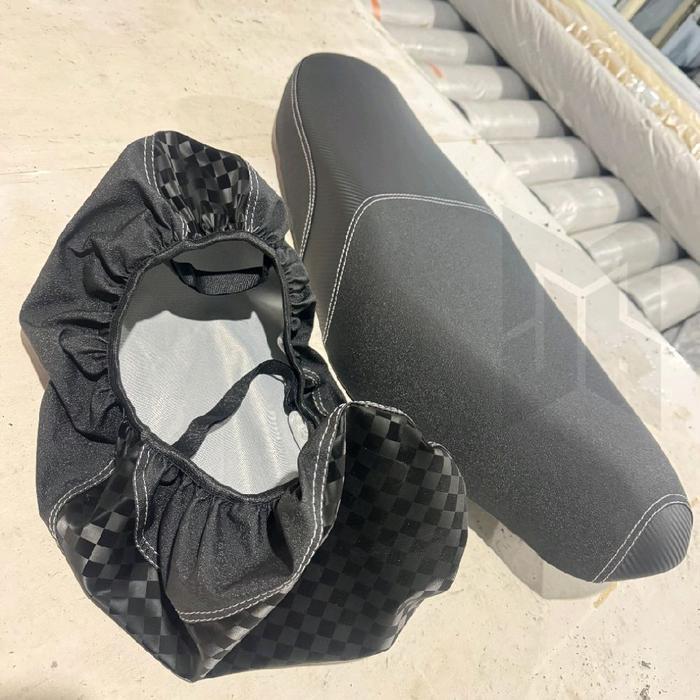 Promo Sarung Jok Motor SMASH VEGA F1ZR  Model PCX Motip PASIR EVO x KARBON & CATUR 3D Belakang Bahan
