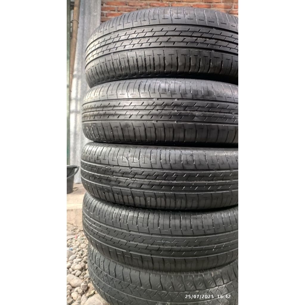 Ban mobil 185/70 R14 seken baik dan tubles