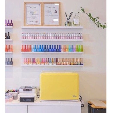 Rak Kutek Lurus Nail Art