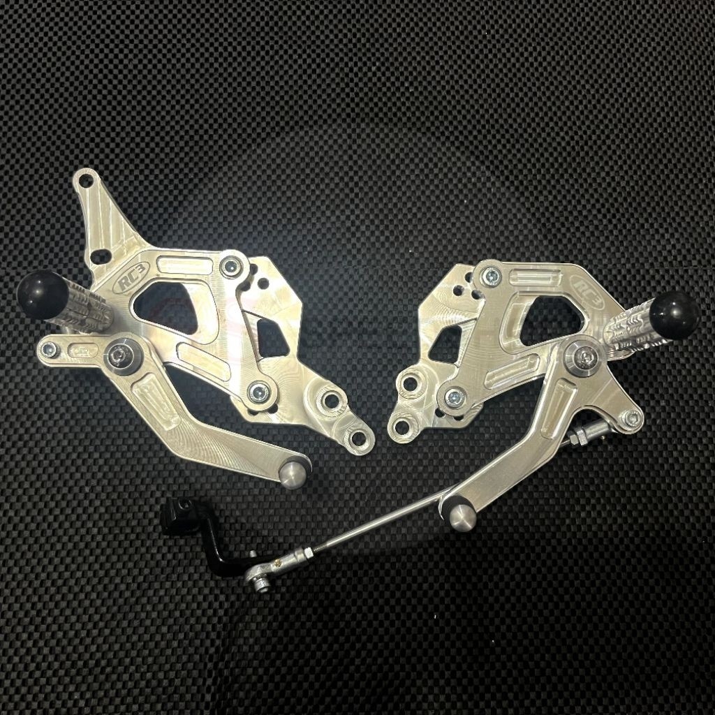 FootStep Foot Step Bustep Underbone UB Depan RC3 Suzuki Satria FU 150 FU150 Karbu Fi Injeksi + Adapt
