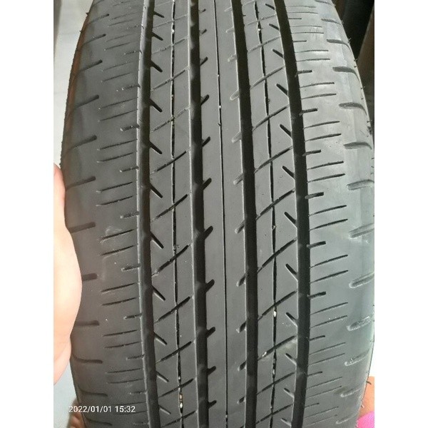 BAN MOBIL 215/55 R17 BRIDGESTONE TURANZA ER33