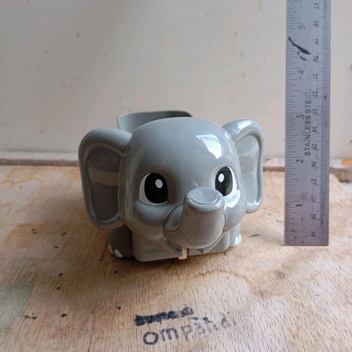 mainan gerbong kereta tomy gajah GG99