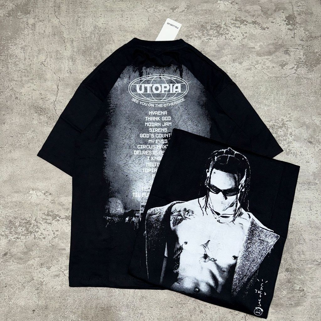 Kaos P&B Oversize Travis Scott UTOPIA - T Shirt Vintage Travis Scott Oversized Black 20s Kaos Pria