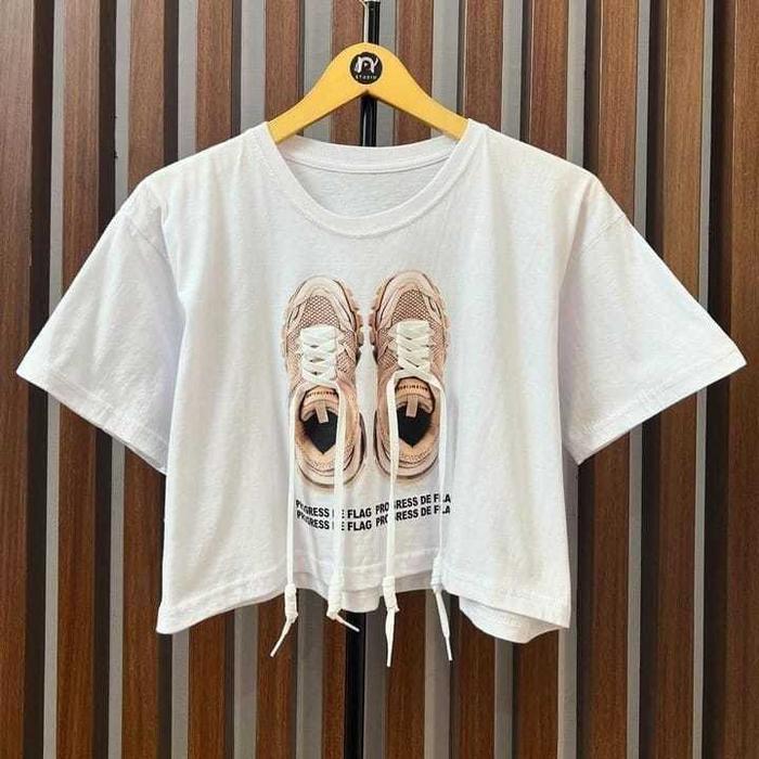 Atasan Kaos Crop Top Wanita / Oversize Crop Top Shoes Sepatu - Putih