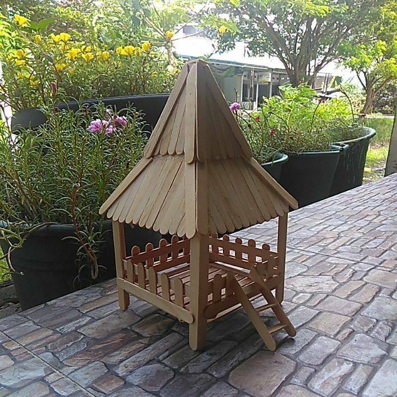 Miniatur rumah adat jawa joglo dari stik es krim