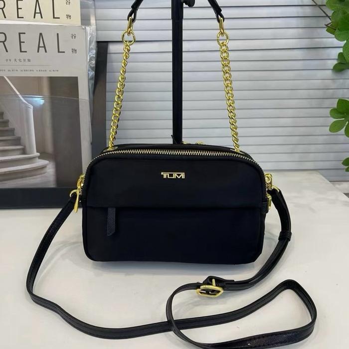 TAS WANITA SELEMPANG HOBO VOYAGEUR COLETTE CROSSBODY