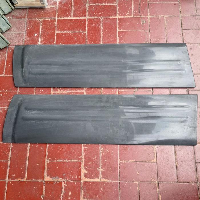 Extension Fender Pintu Depan Bawah Isuzu Panther Touring - KANAN SPAREPARTS MOBIL