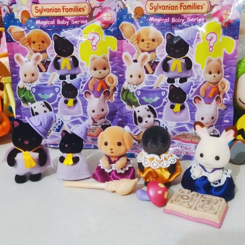 Original SYLVANIAN FAMILIES Doll House Magic Series Poodle Baby Mole Baby Doll Flocking Doll Decorat