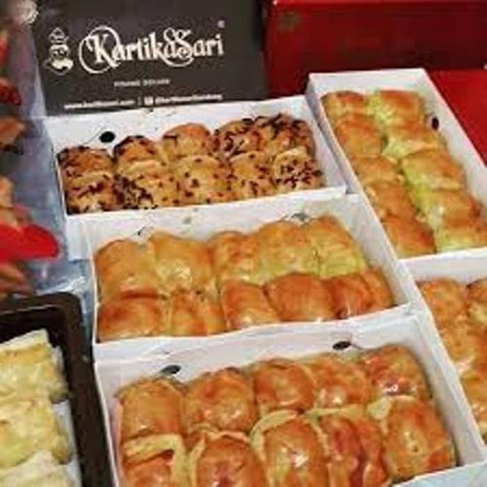 Pisang Molen Bolen Medium Original KARTIKA SARI Bandung Duren Keju TOP