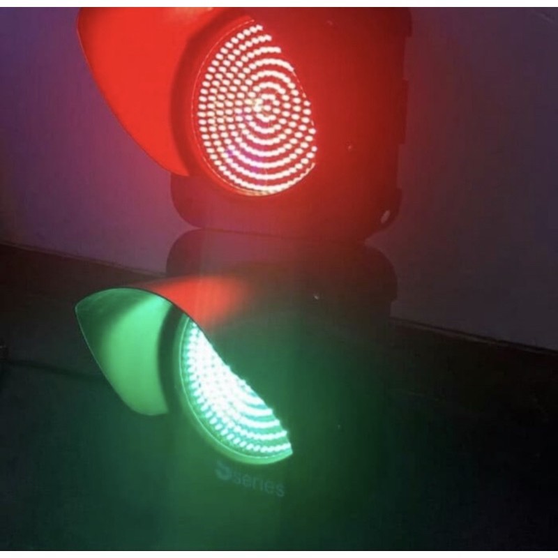 lampu lalu lintas 2 aspek merah hijau lampu traffic light merah hijau lampu lalu lintas merah hijau