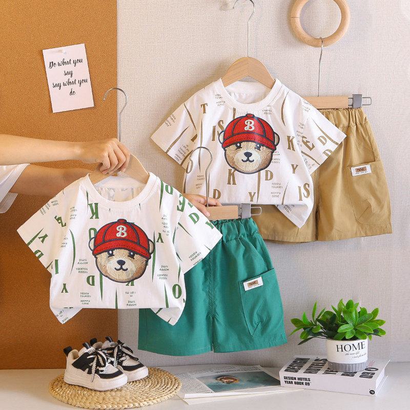 Pakaian kasual bayi, setelan dua potong lengan pendek motif beruang kartun.