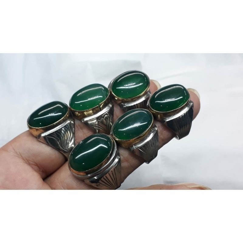 Cincin batu Gren Chalcedony /ijo Garut Lawasan D 18
