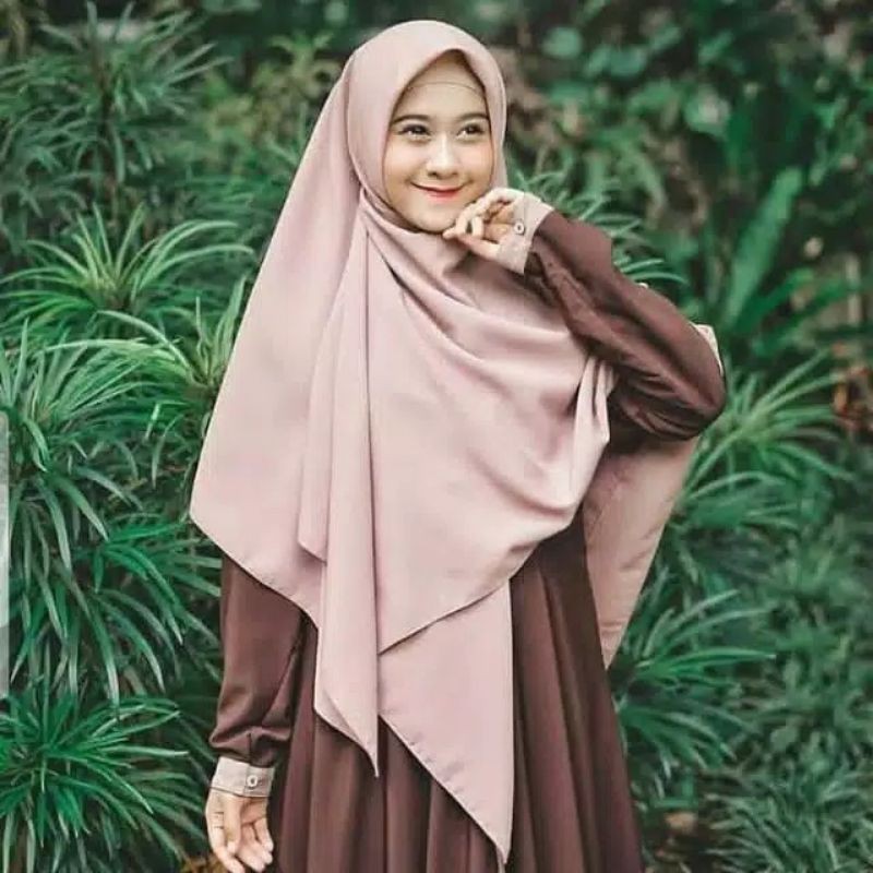 hijab / Jilbab / kerudung motif Polos size Jumbo Syar'i Segi Empat Diamond Italiano crepe 130x130cm 