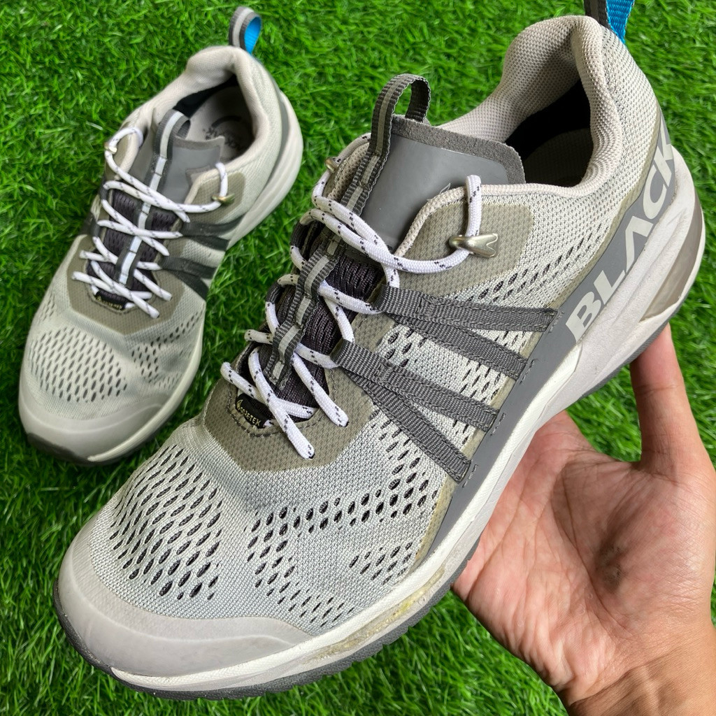 Sepatu Gunung Blackyak Illution Move GTX Goretex Outdoors shoes ukuran 41 Tangan Ke-2