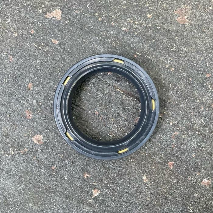 Seal Oil (For Sector Shaft) Sil Oli Worm Stir Steer Steering Samping Toyota Hiace Bensin RH11 Diesel