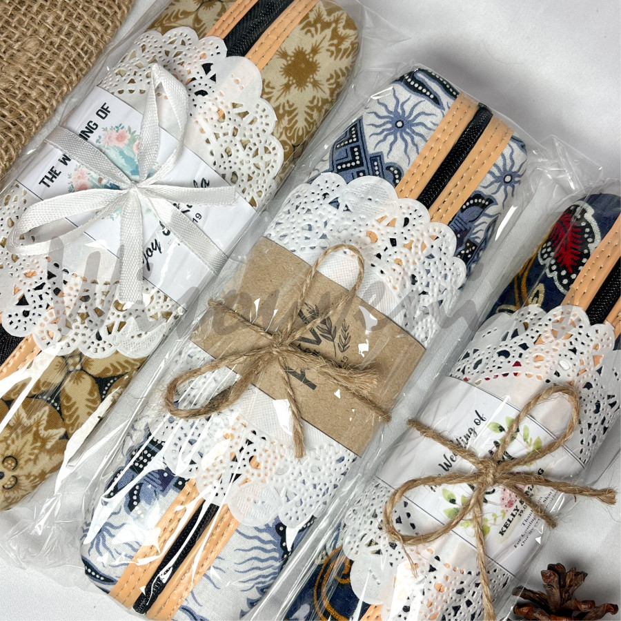 Paket Hemat 50 Biji Souvenir Tempat Pensil Batik Khas Jogja 19 x 7 cm Souvenir Tempat Pensil murah S