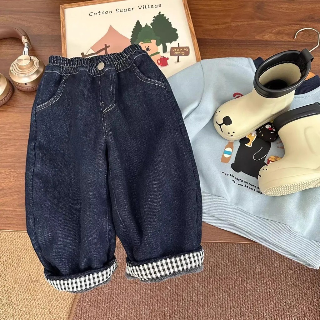 Celana jins denim model kotak-kotak ala Korea yang digulung untuk anak-anak, potongan longgar.