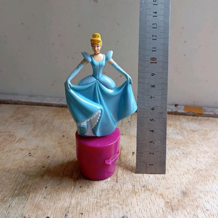 figure kartun Disney princess Cinderella GG99