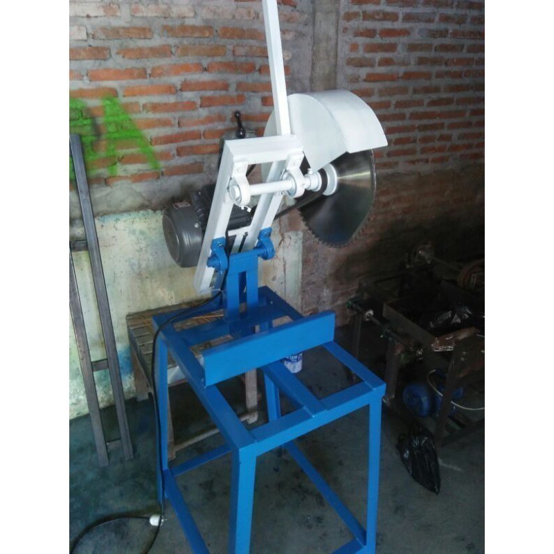 mesin potong bambu/mesin potong kayu