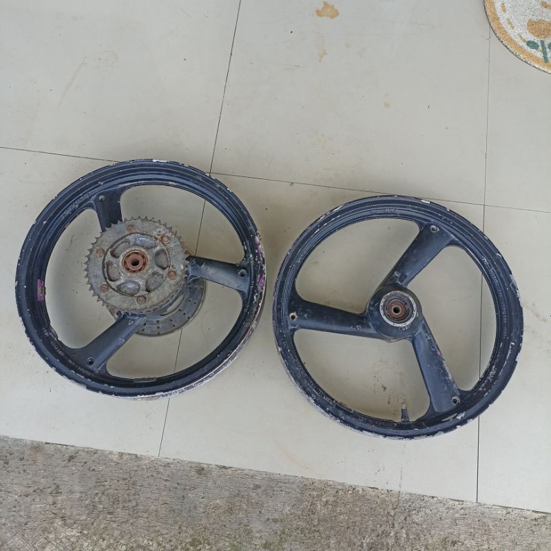 pelek velg racing standar ring 17 depan belakang Yamaha TZM 150 tzr 125 tzr250 Original