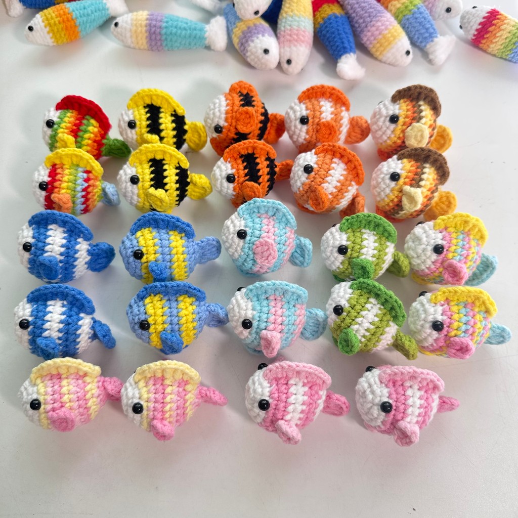 Hook Knitted Rainbow Fat Giant Salamander Fish Keychain Hand-woven Pent Cute Small Fish Keychain Cre