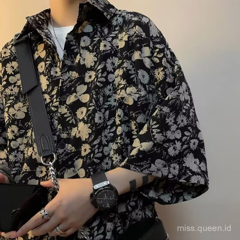 Kemeja Pria Lengan Pendek Motif Bunga Vintage Oversize - Atasan Casual Pria untuk Outfit Harian & Pa
