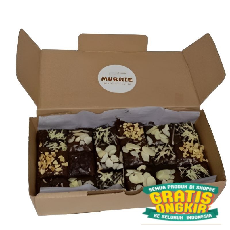 fudgy brownies coklat panggang sekat 20x10cm (18pcs) hampers birthday / Bingkisan Elegan Souvenir ka