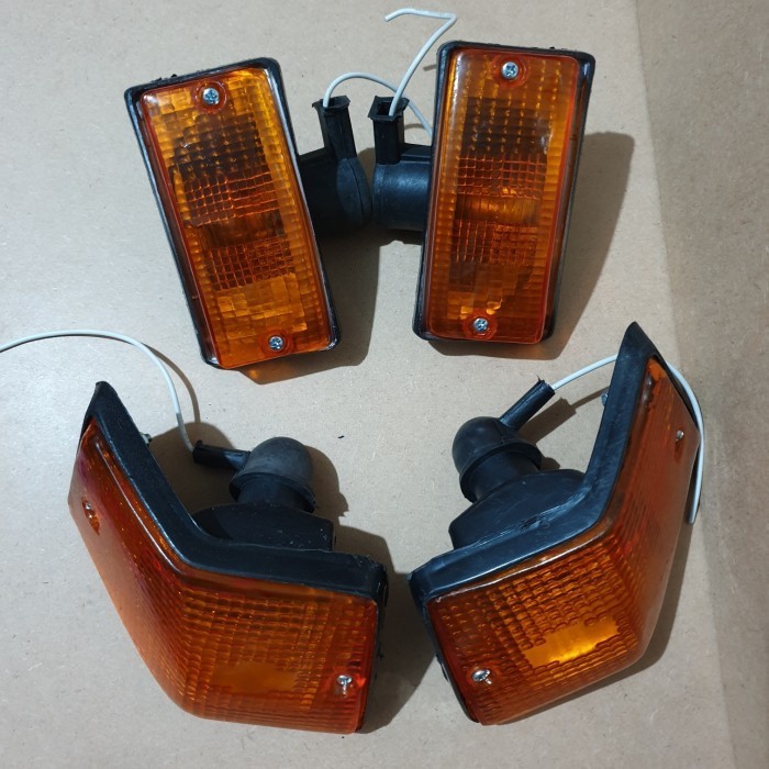 Lampu Sen Vespa PS PX P150S P150X Lampu Sein Komplit