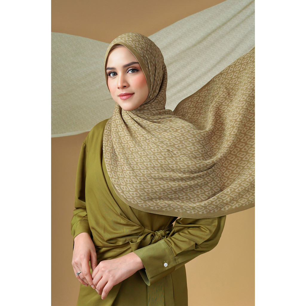 Buttonscarves Tapis Pleated Shawl - Olive