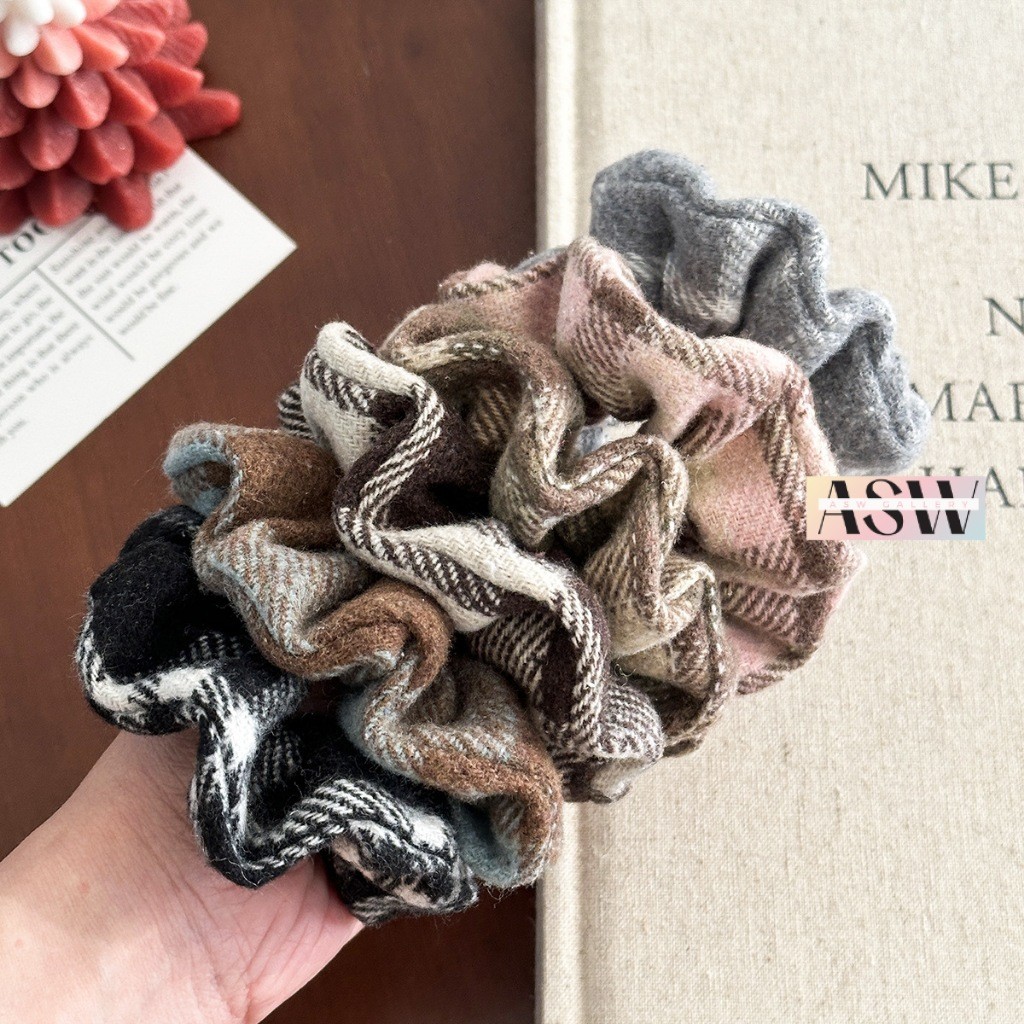 Ikat Rambut Wanita Korean Scrunchie Kain Motif Kotak Kotak Flanel Fashion Aksesoris ASW KCR37