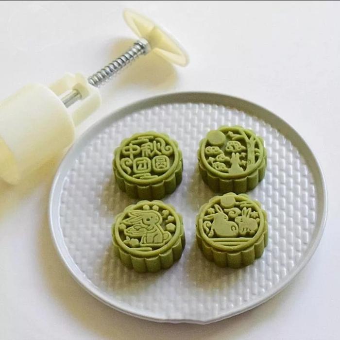 Cetakan Kue Bulan Bulat Kelinci Rabbit Cartoon Mini Mooncake Mold