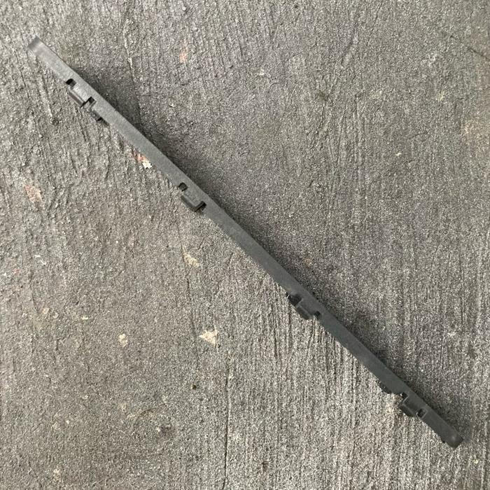Plug Hole Side Rear Bumper Plastik Cover Tutup Lubang Lobang Bemper Belakang Samping Toyota Kijang R