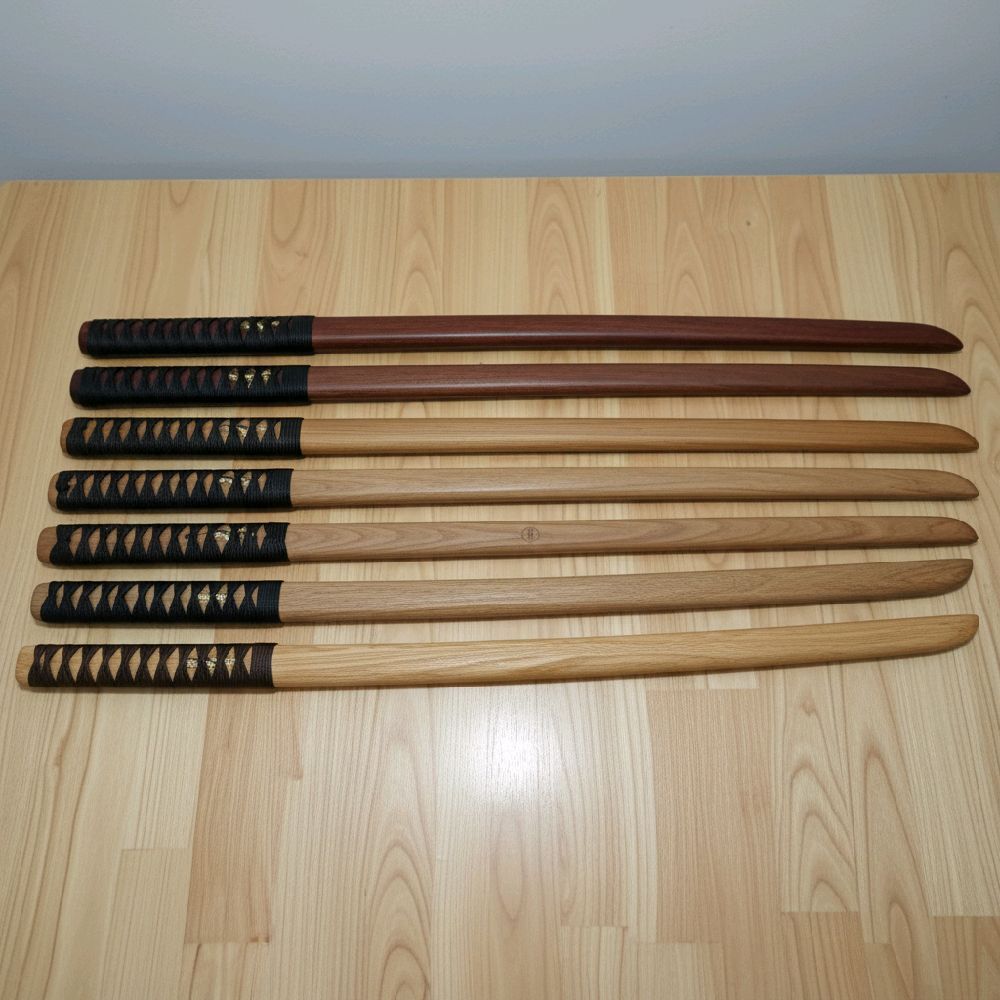 mainan pedang kayu katana type gitoki untuk latihan bela diri kuat dan awet  dengan ikat tali gagang