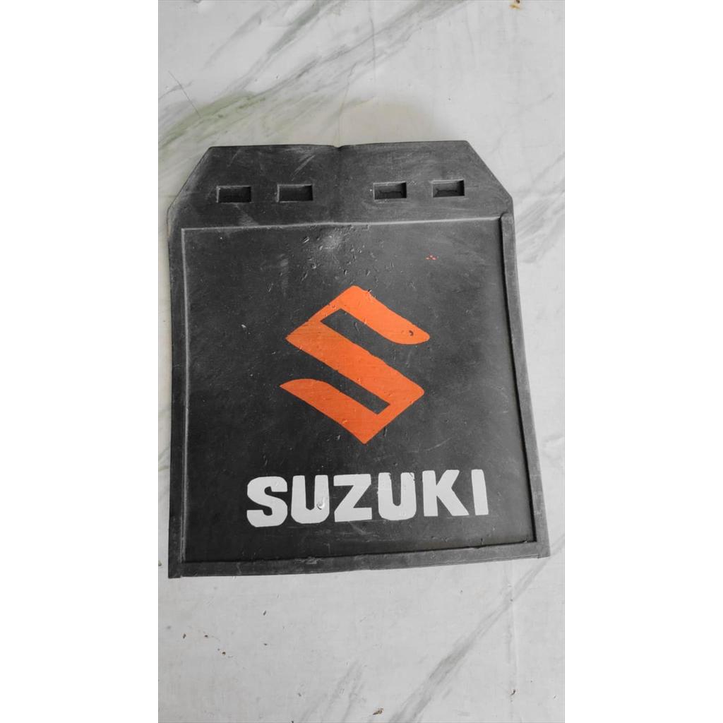 Karet Karpet Lumpur Belakang Roda Mobil SUZUKI APV Carry Futura 1pc