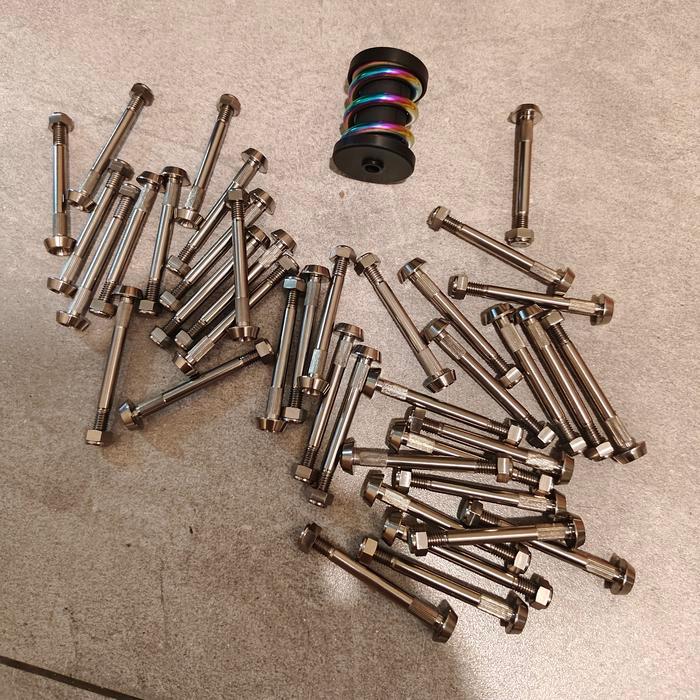 Baut rearshock TITANIUM silver bromptonN