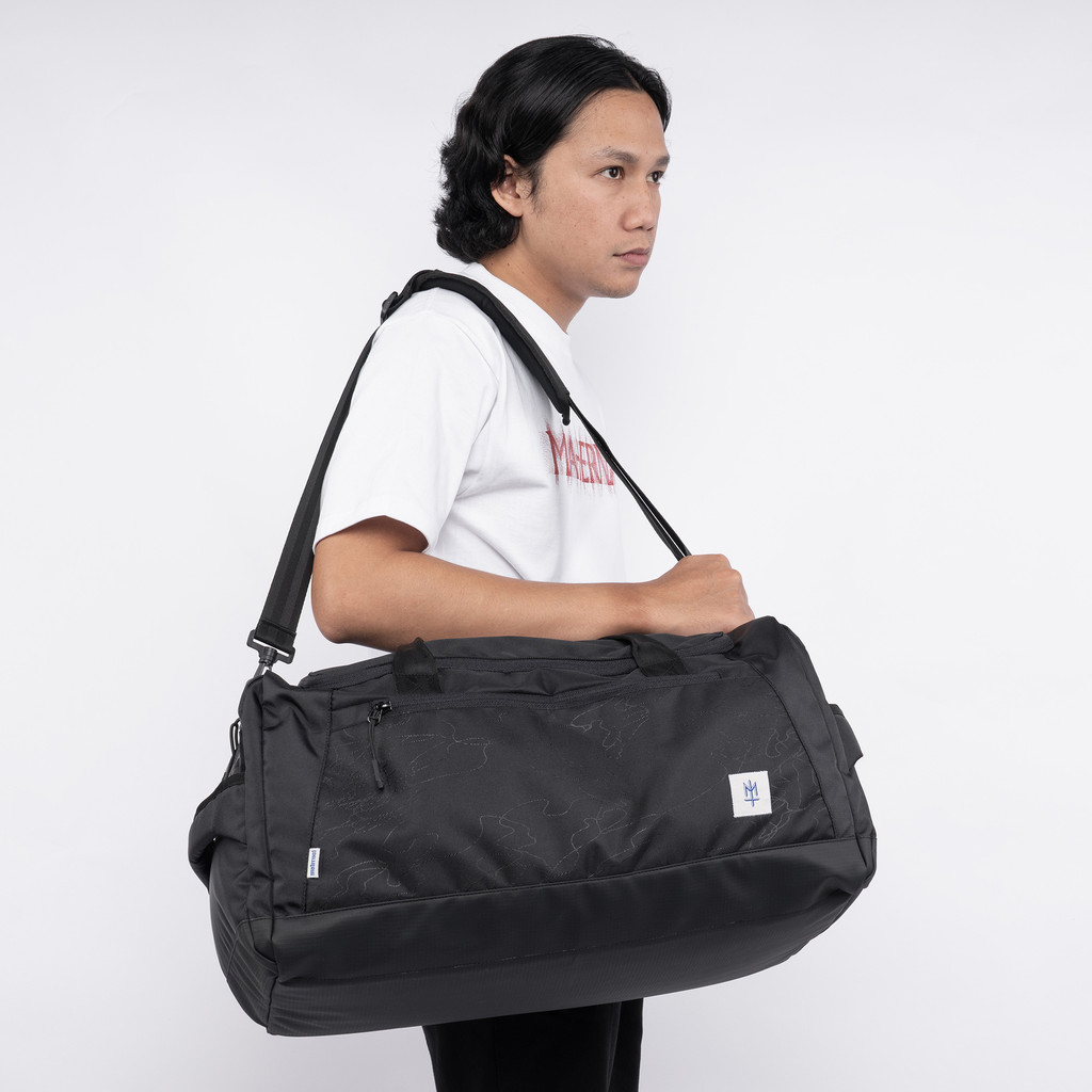 TAS DUFFEL BAG OLAHRAGA BEPERGIAN CASUAL POLOS HITAM ORIGINAL MATERNAL DISASTER | PORAND