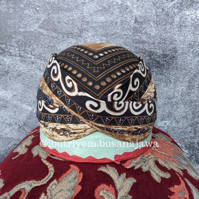 Blangkon Solo Perbawan Alusan Batik Kombinasi