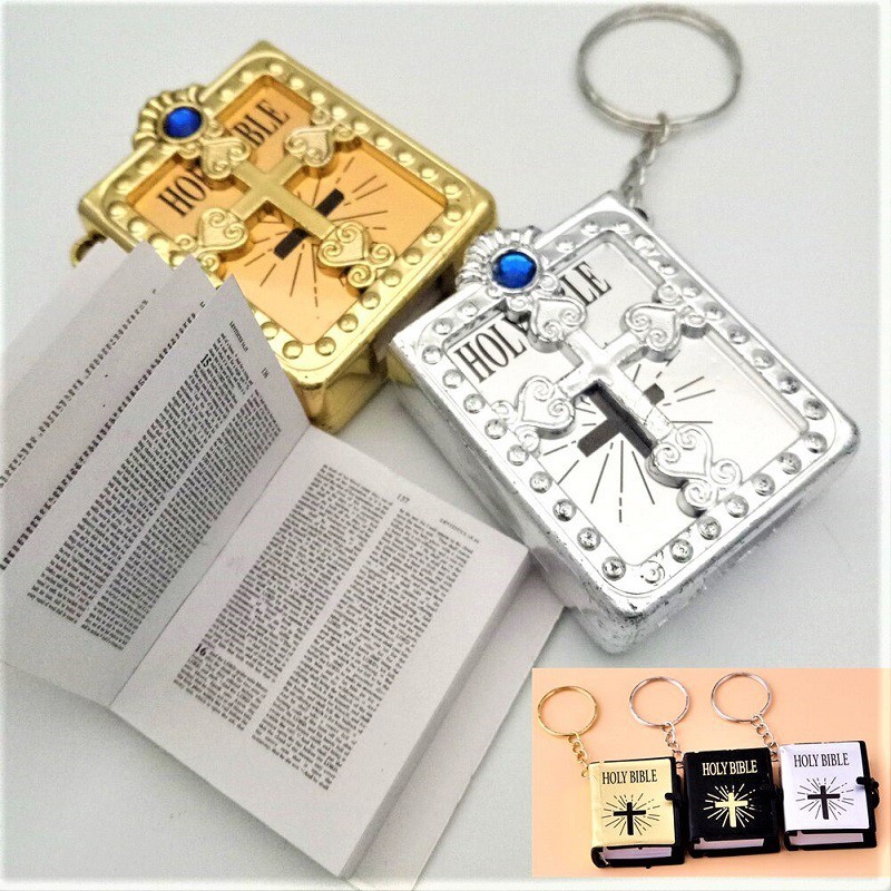 BARU Gantungan Kunci Alkitab Mini Kecil Bahasa Inggris Holy Bible Souvenir Rohani Kristen Hadiah Kad