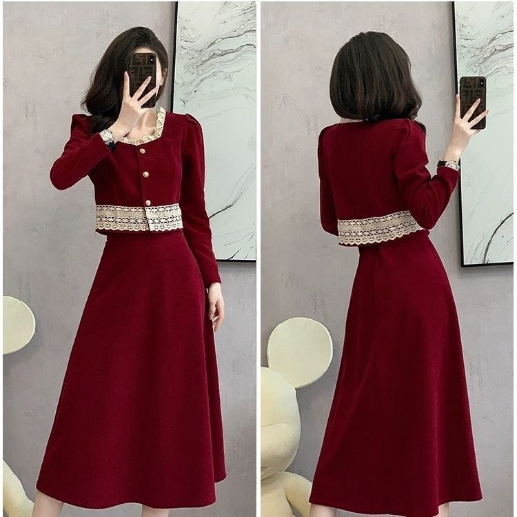 Setup kerah persegi gaun merah gaun merah anggur anggur anggur merah gaun merah anggur merah anggur 