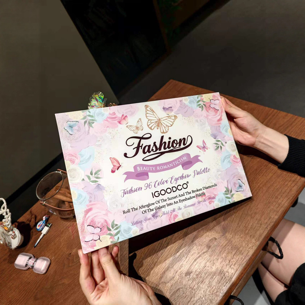 Wholesale Cute Cartoon Butterfly Pattern 96 Colors Pearlescent Matte Multi-color Large Eyeshadow Pal