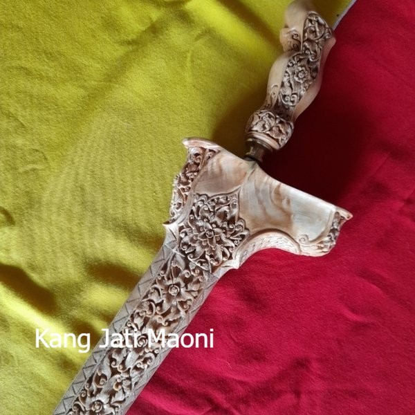 warangka keris hulu keris gagang keris    KJM4312688