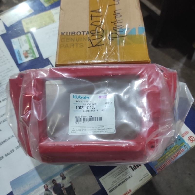 Rd85 DI 2 T support fuel tank kubota RD85 DI 2T original