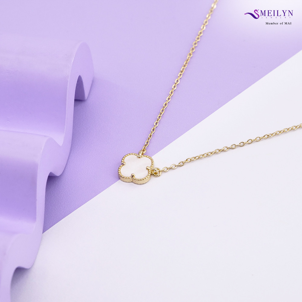 MEILYN Kalung Wanita Nuri Bandul Clover Putih Biji Lada Lapis Emas 0211240147