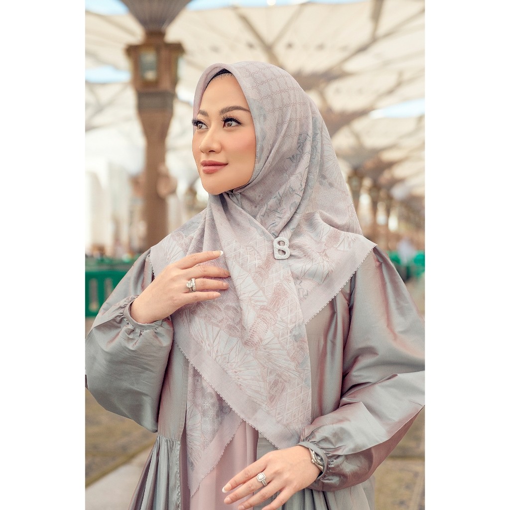 Buttonscarves Buttonscarves Medina 2 Satin Square