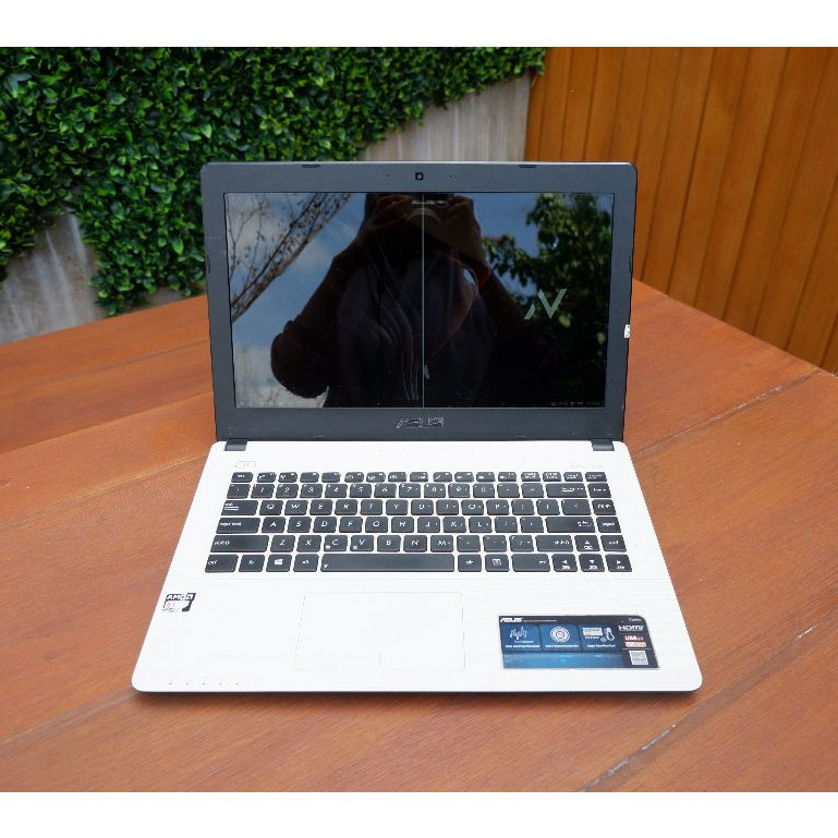 Laptop Asus X450EA AMD E1-2500 Radeon HD Ram 16Gb SSD 1TB