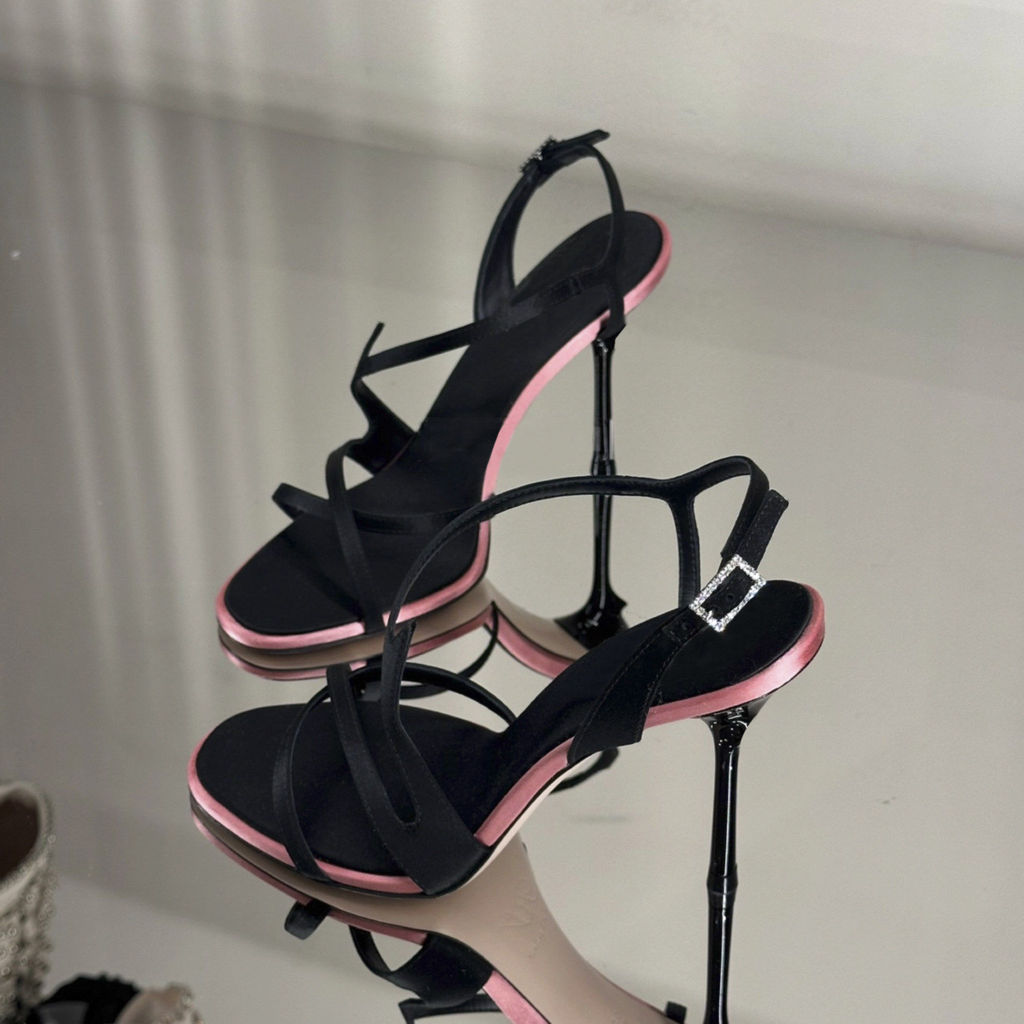 Hitam tumit tipis sepatu hak tinggi warna-warni temperament sandal kencan serba cocok.