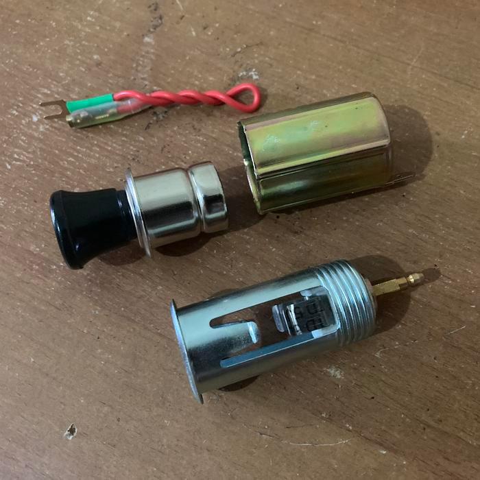 Cigarette Lighter Corona RT80 RT81 RT100 RT102 RT104 RT116 RT132 TT132 GOODS