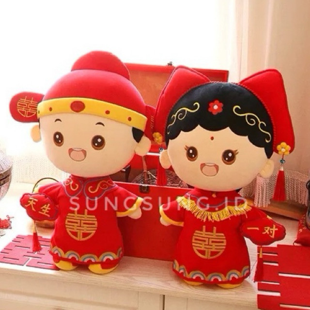 Boneka Couple Shuangxi Chinese Wedding / Boneka Dekorasi Chinese Wedding ( 1 Set isi 2pcs ) (1843) P