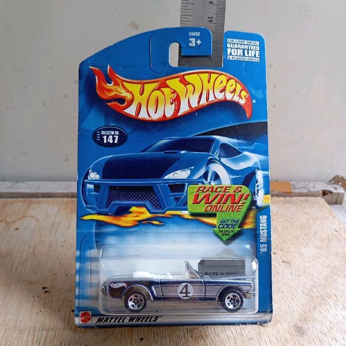 hot wheels 65 mustang diecast GG99