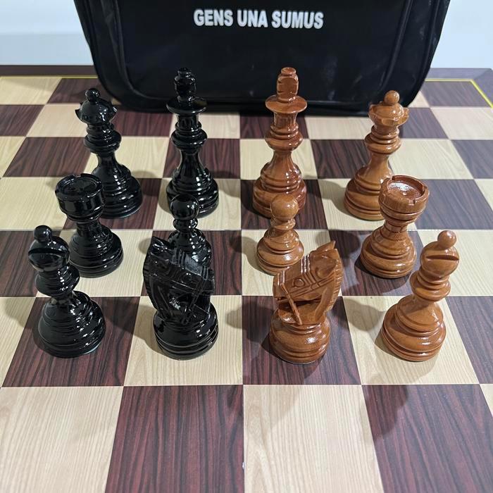 Catur Kayu Sawo Magnet Lipat Standar Percasi Set Papan 50x50cm, Buah dan Tas Murah Berkualitas - Kay